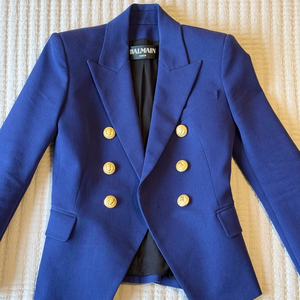 Authentic and Pristine Balmain Double Breasted Button Detailed Blazer